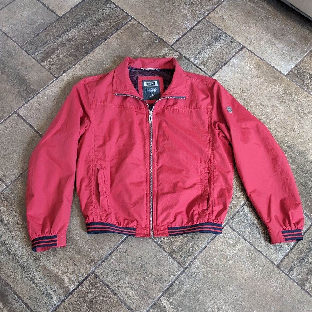 Bugatti Mens Sporty Windbreaker Fall Jacket Size 40R( M-L) Red with Blue Trim